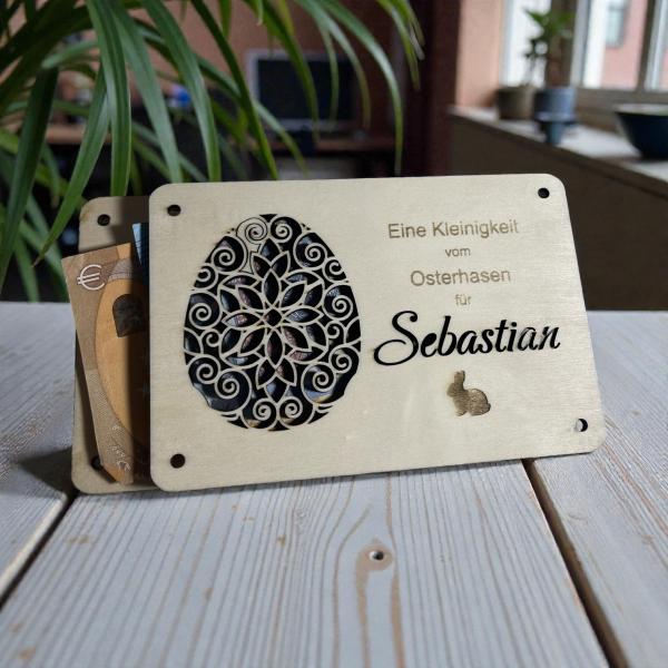 Holzkarte zu Ostern: Stilvolle Geldgeschenke personalisiert mit Namen – Die perfekte Geschenkidee für deine Liebsten!